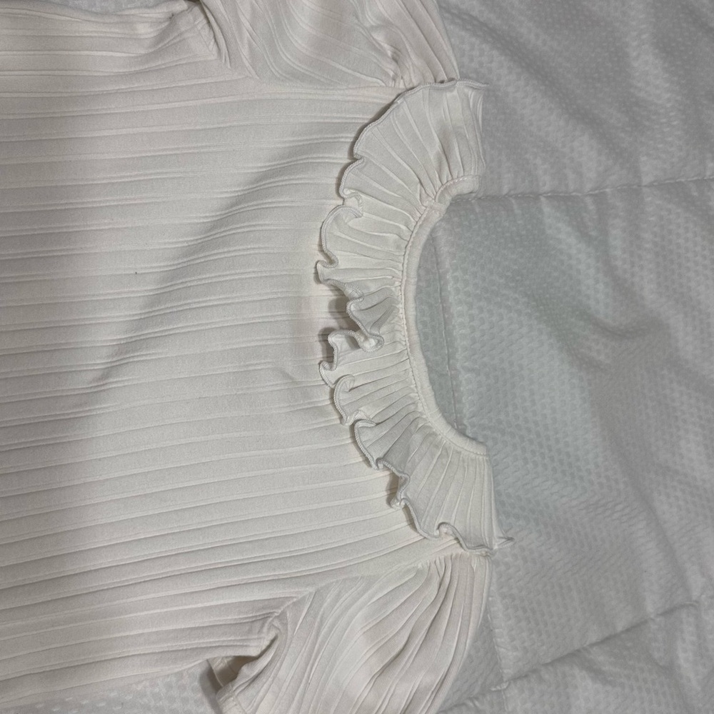 Max Studio Cream Ruffled Blouse - Picture 4 of 4